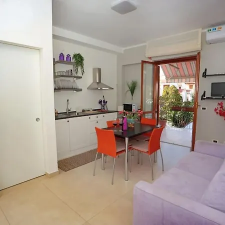 Carlo House Apartment Giardini Naxos Exterior photo