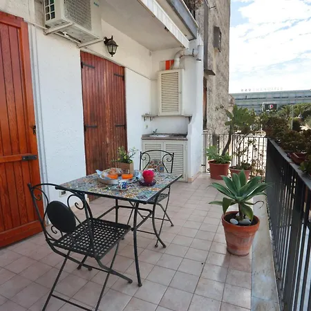 Carlo House Apartment Giardini Naxos Exterior photo